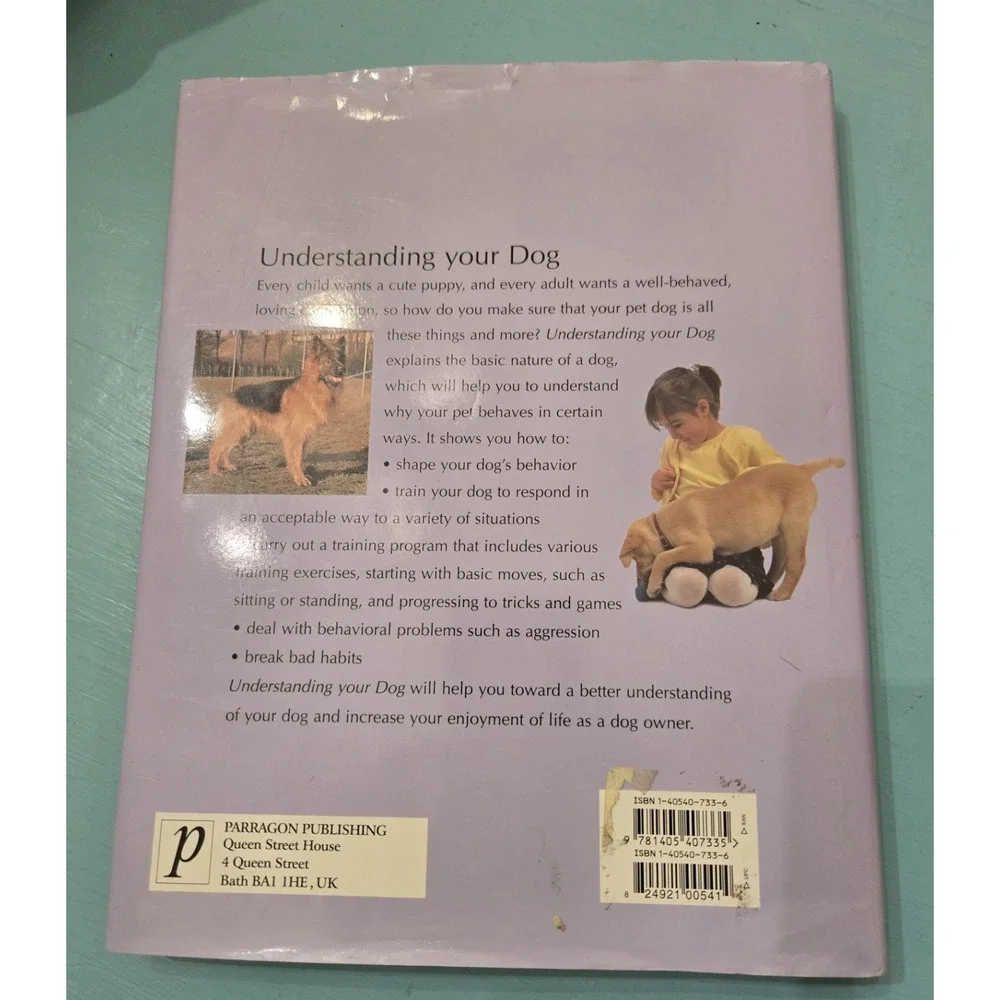 Understanding Your Dog. Hardcover  176 Page‎ Book